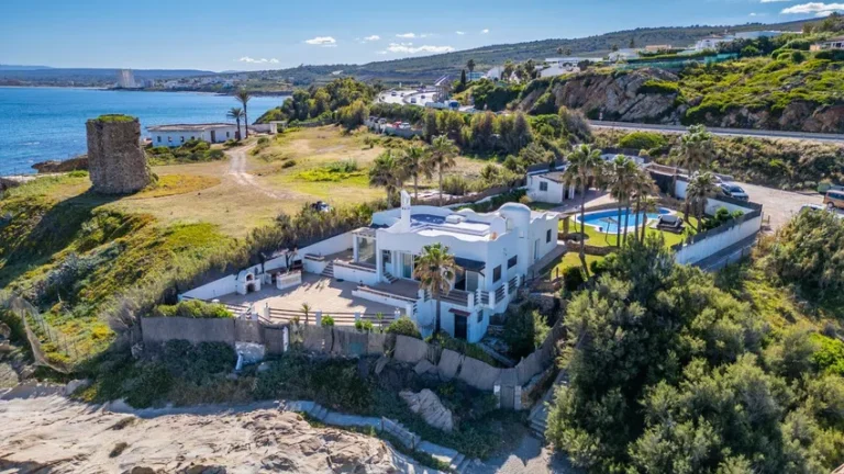 1360134995